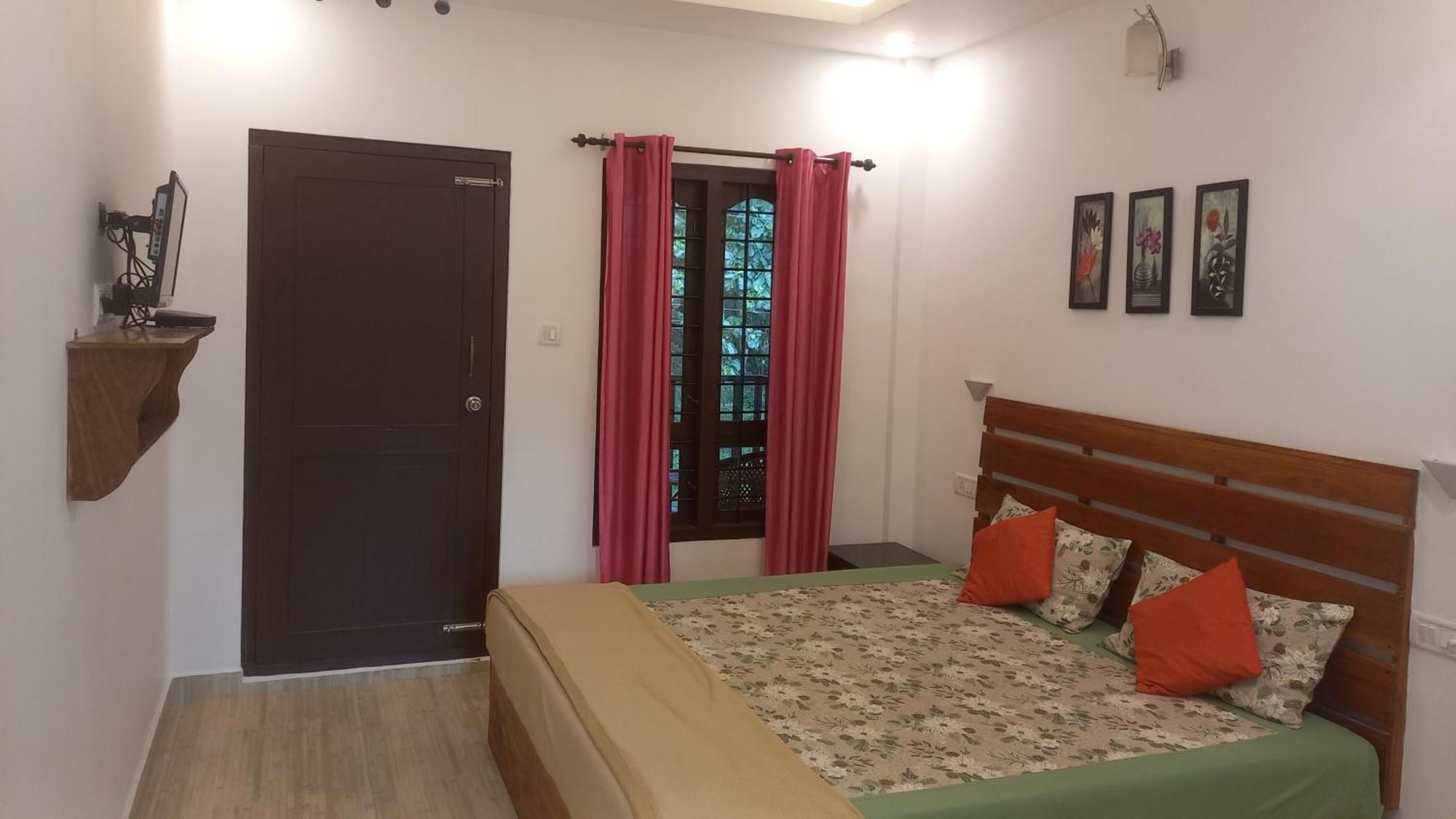 Wild Window - Forest View Homestay Thekkady Exterior photo